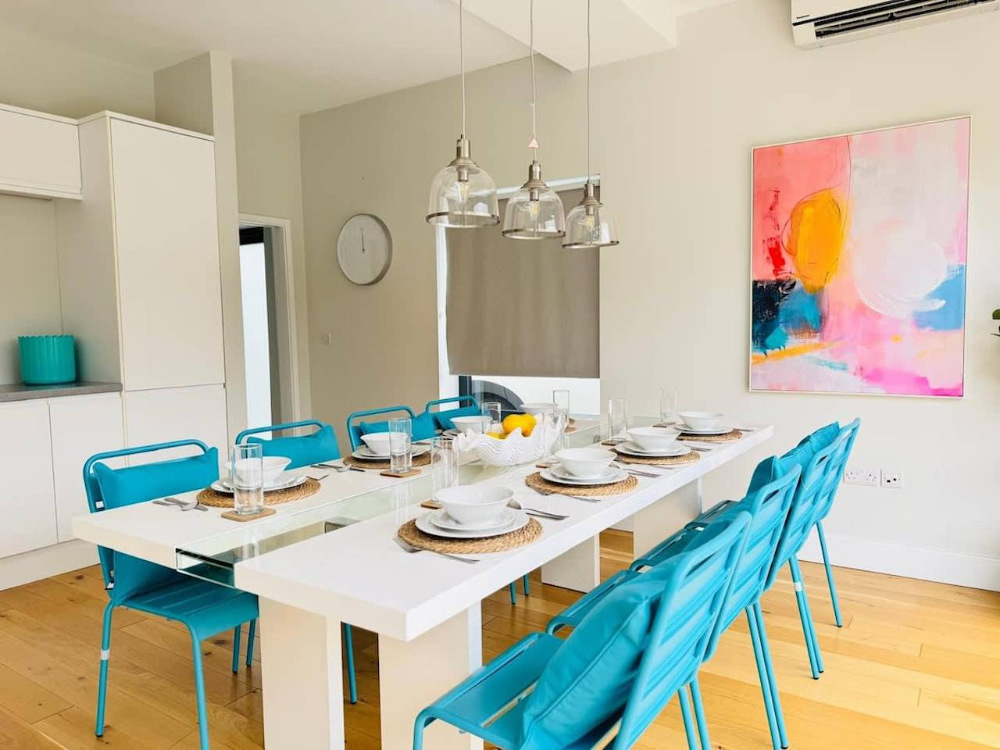 Short Term Let in Cambridge - The Boat Hole