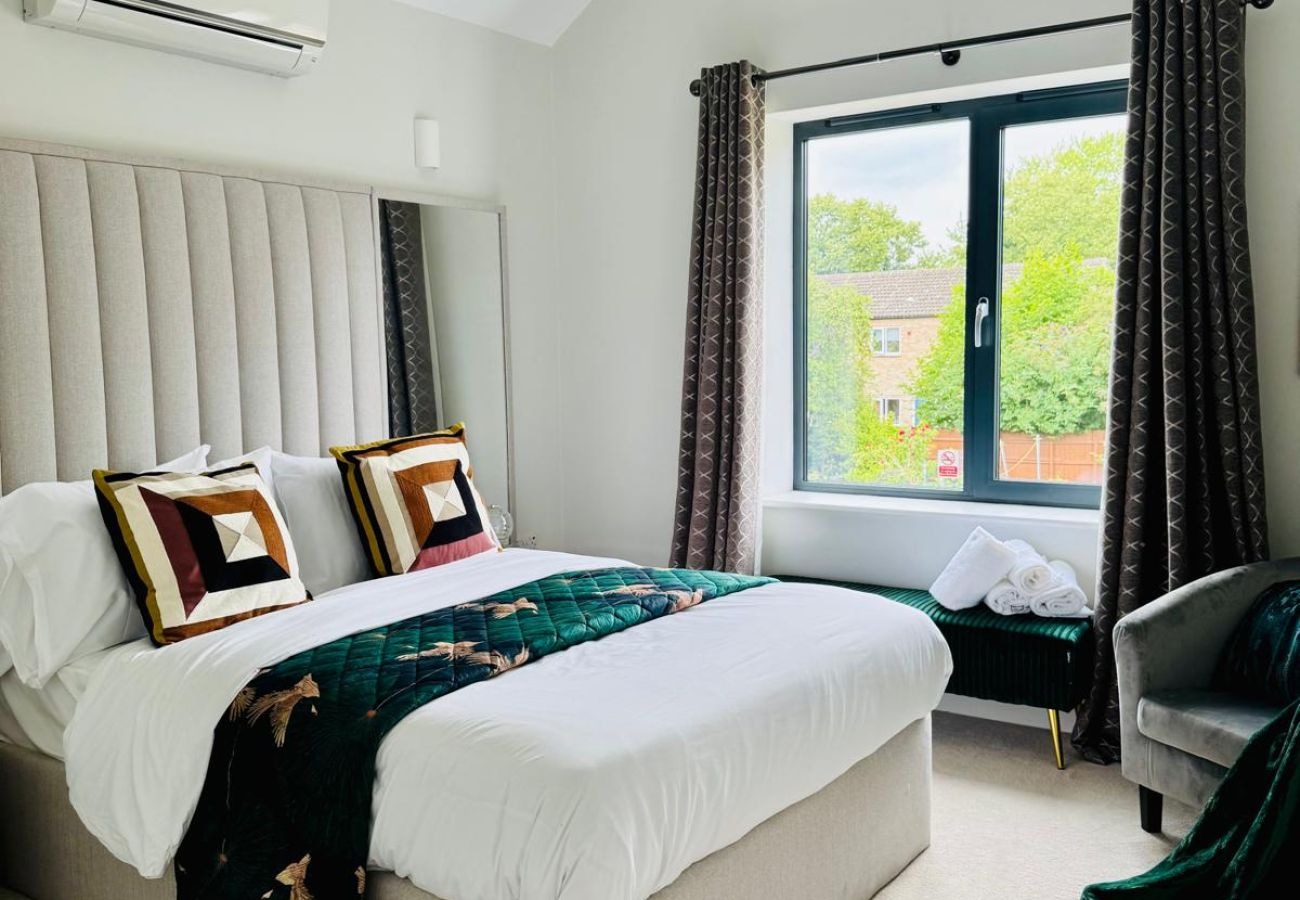 Heliodor House - Short Term Let Cambridge